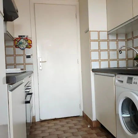 Le Syracuse Pinede Апартаменти *